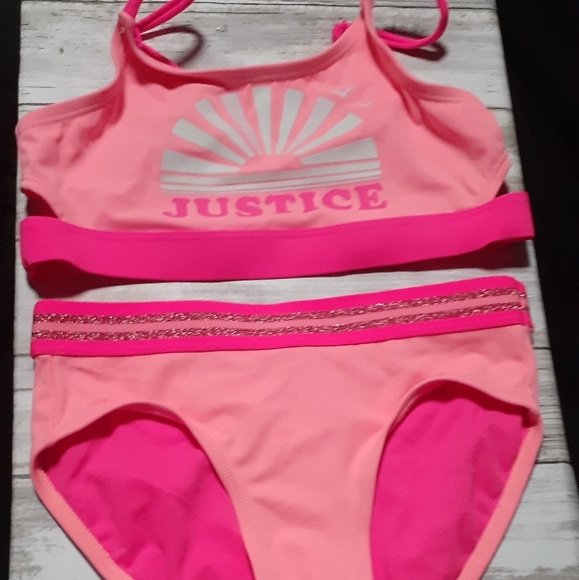 Swimsuits - Picture 3 of 10